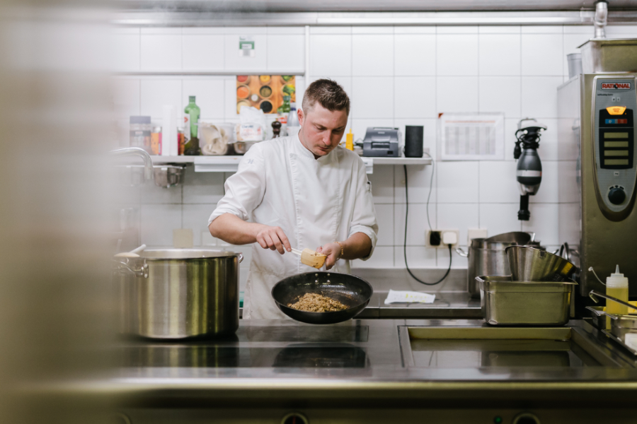 Gastronomie & Hotellerie In der Küche arbeiten │ HOGASTJOB Hogastjob